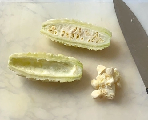 白苦瓜煮法全攻略：不苦的秘訣與兩道經典湯品教學