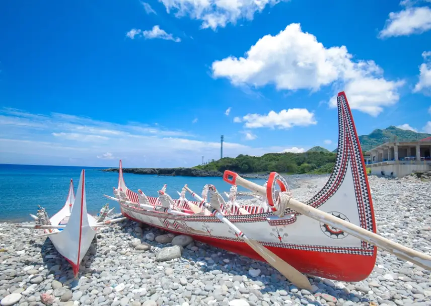 蘭嶼兩天一夜套裝行程規劃：達悟文化深度體驗與環島秘境全攻略