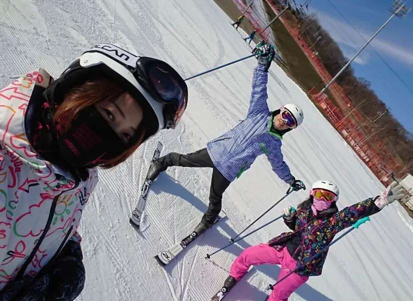 鳳凰滑雪場教練選擇全攻略：從資質、費用到親身體驗一次看懂