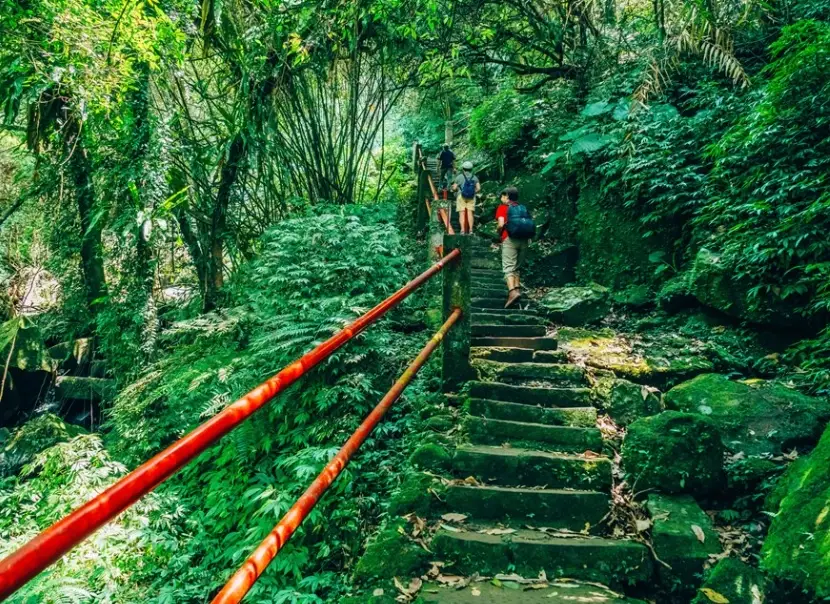 銀河洞越嶺步道