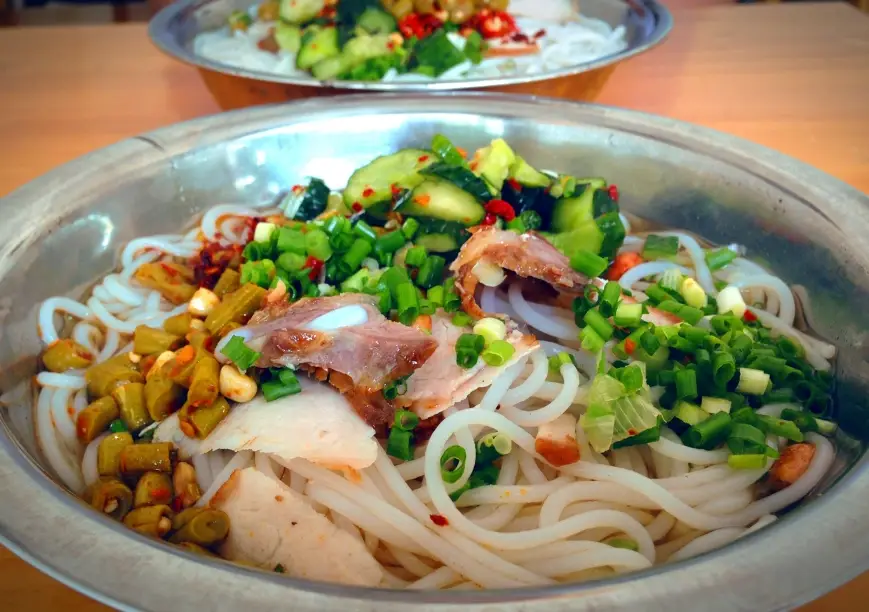 桂林美食地圖：在地人帶路，必吃米粉、啤酒魚與特色小吃全攻略