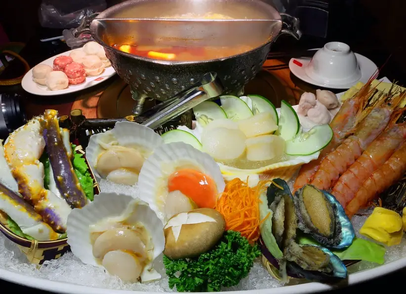 台中24小時火鍋吃到飽終極指南：深夜美食不踩雷推薦