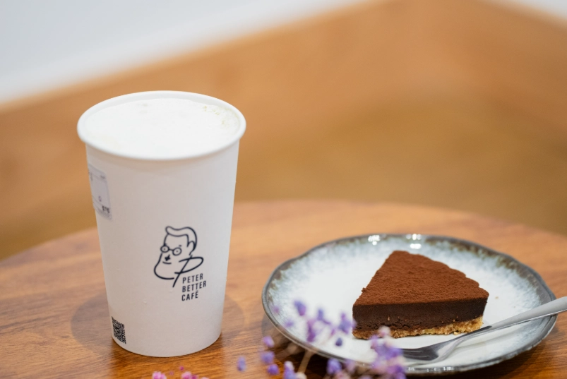 捷運站附近咖啡廳