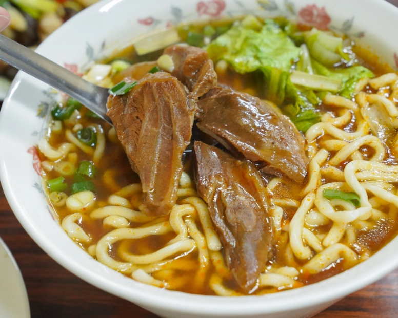 左營大路牛肉麵