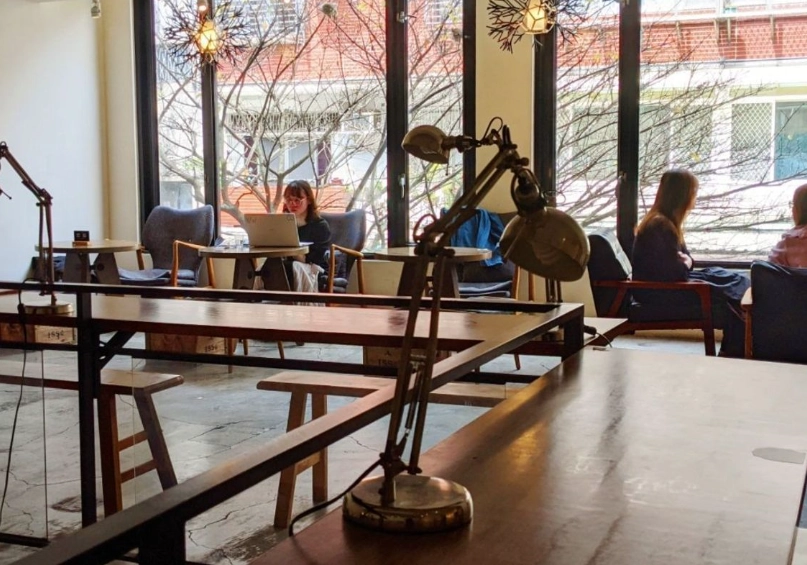 台北深夜咖啡廳