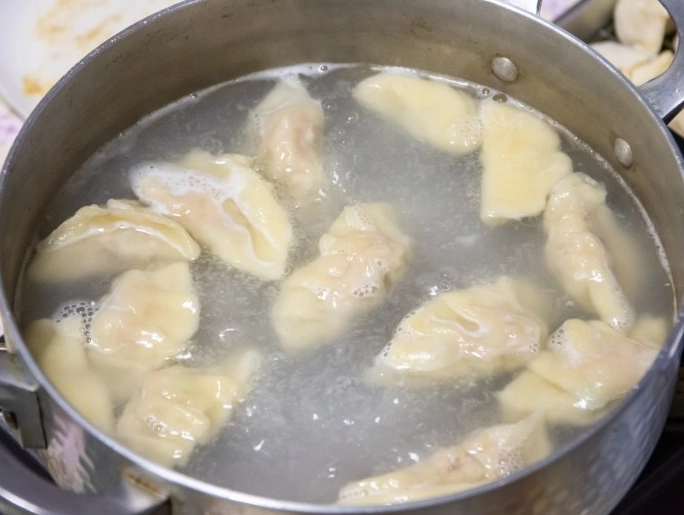 現包水餃煮多久