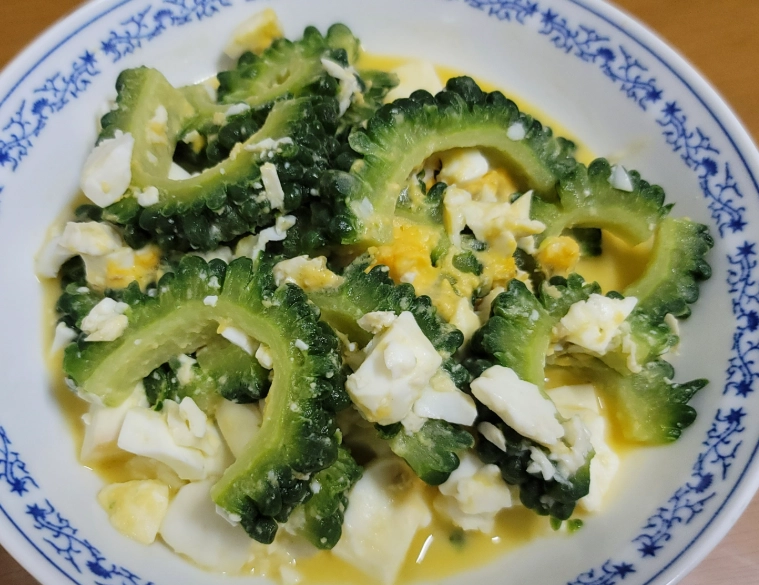 鹹蛋苦瓜料理