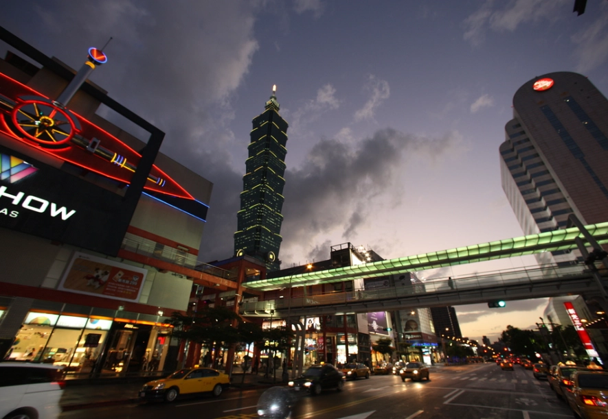 台北信義商圈怎麼逛：在地人帶路避開人潮路線