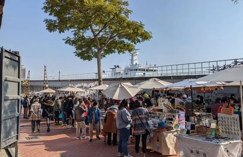 駁二大義市集：高雄週末文青必訪的創意市集