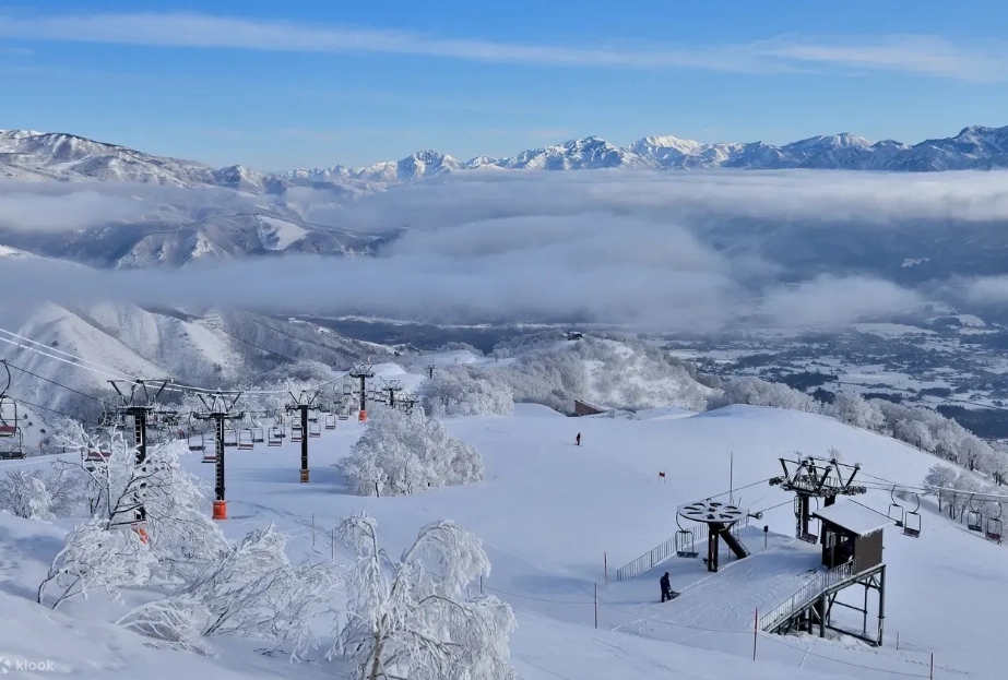 白馬sanosaka滑雪場滑雪指南：交通、雪道與親身體驗分享
