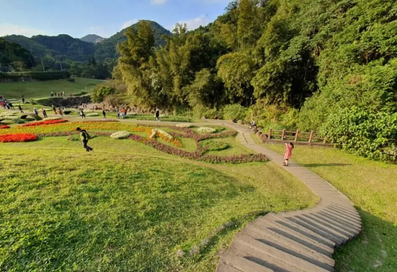 大溝溪親水步道交通指南：捷運、公車、開車路線與停車場實測