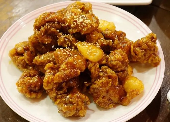 尚順育樂世界附近美食