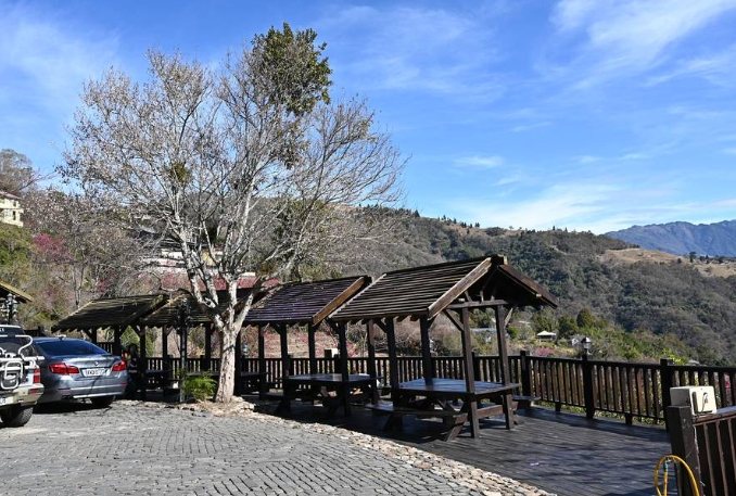 春大地渡假山莊