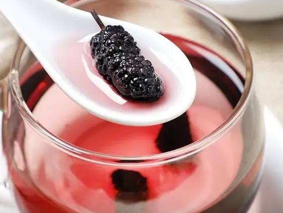 黑桑葚泡水功效