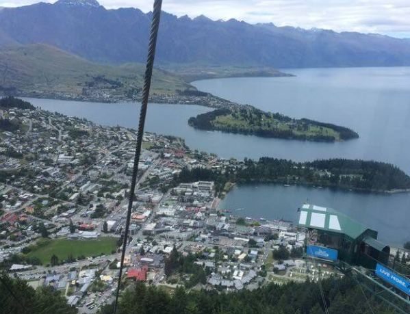 皇后鎮停車場位置