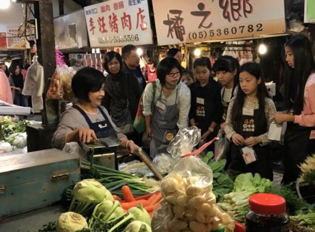 台灣傳統市場購物