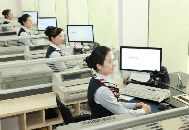 企管系就業薪資