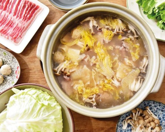 酸菜白肉鍋湯底做法