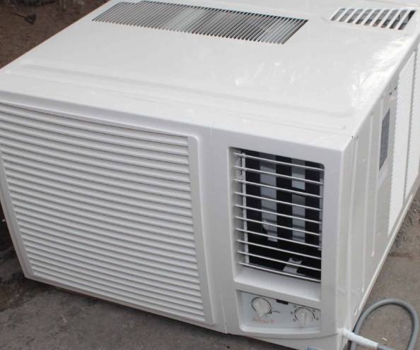 窗型冷氣安裝問題