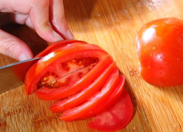 如何保存切片番茄