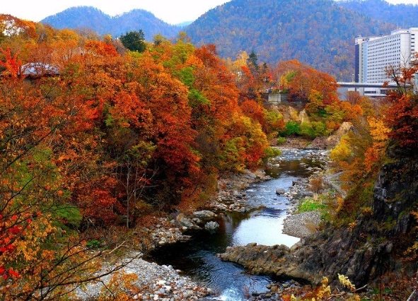 定山溪紅葉季節
