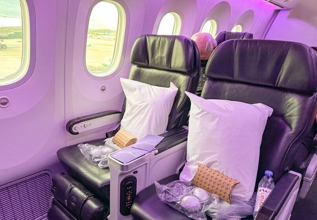 豪華經濟艙與經濟艙比較