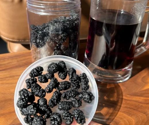 黑桑葚泡水功效