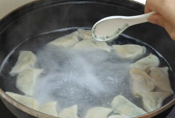煮水餃方法