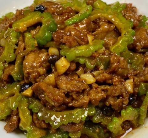 苦瓜炒牛肉 做法