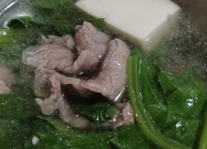 菠菜豆腐牛肉食譜