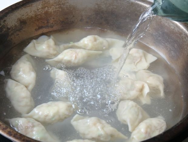 煮水餃方法