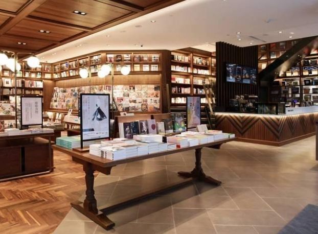 台北室內景點晚上