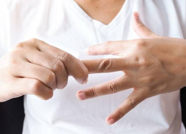 手發炎不能吃的食物