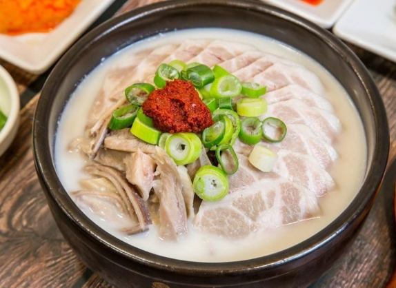 釜山海鲜刀削面