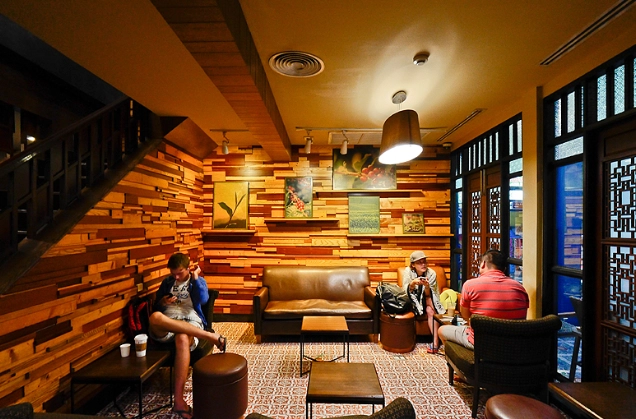 曼谷考山路夜生活