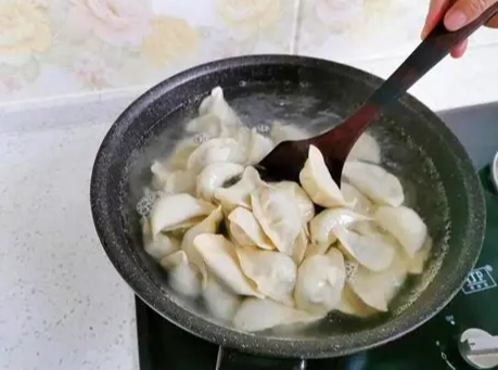 生餃子煮多久