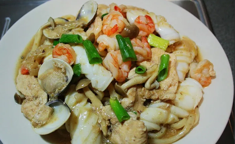 什錦烏龍麵料理