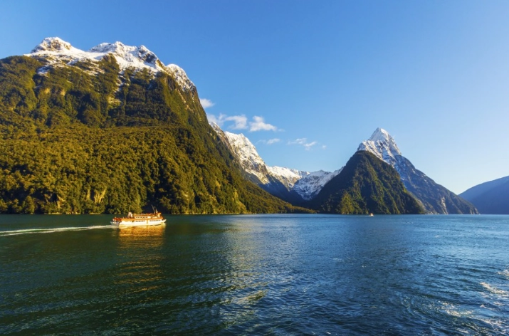 自由行跟团比较