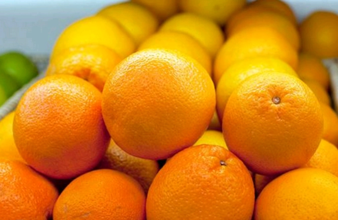 香蕉橘子一起吃