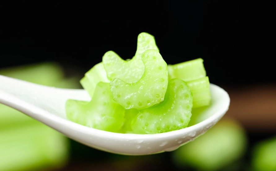 西芹汁保鲜技巧