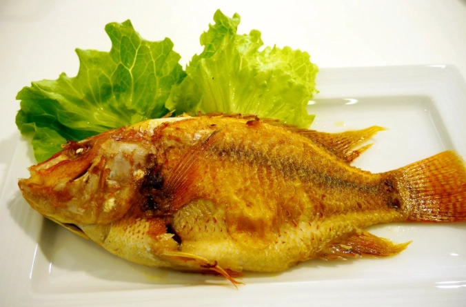 低筋麵粉煎魚技巧