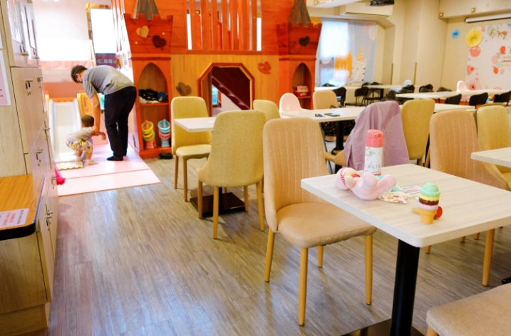 親子餐廳安全設施