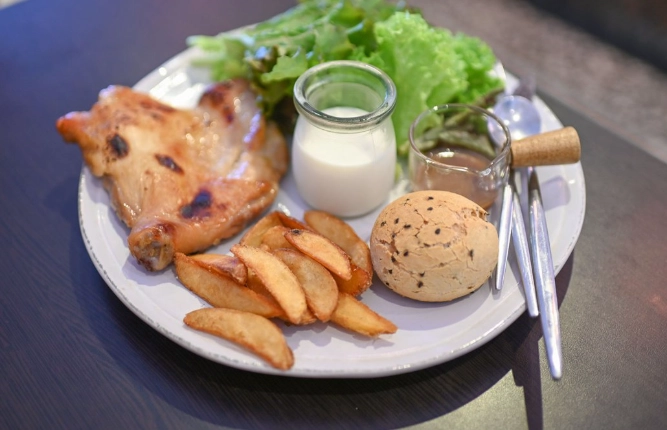 民雄火車站美食