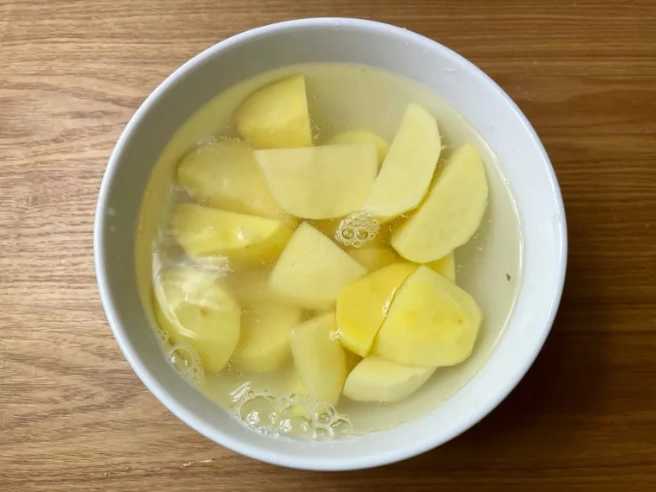 馬鈴薯泡水原因