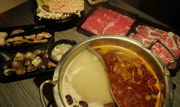 麻辣鍋吃到飽