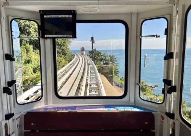 膠囊列車前往方式