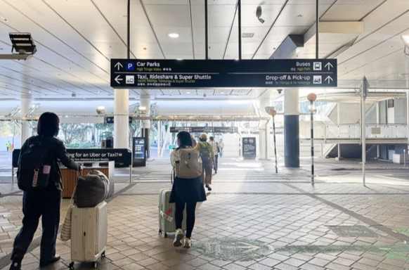 奧克蘭機場轉機