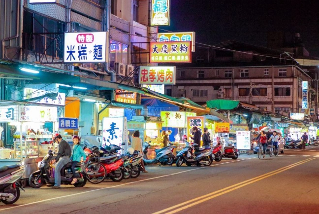 忠孝路夜市美食